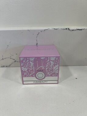 YARA Whitening Cream Brightening Moisturizer Dark Spots Glow Skin Pink Box